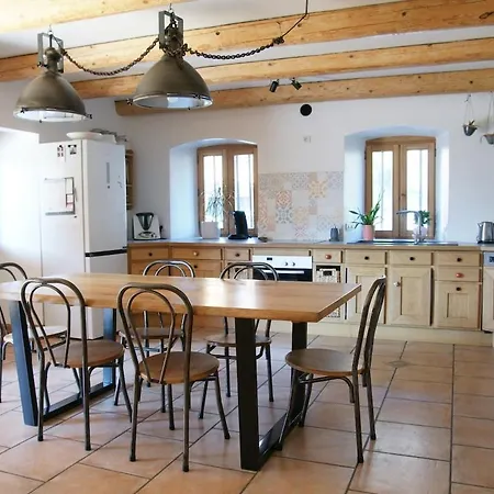 Chaleureuse Maison De Village Σαλέ *