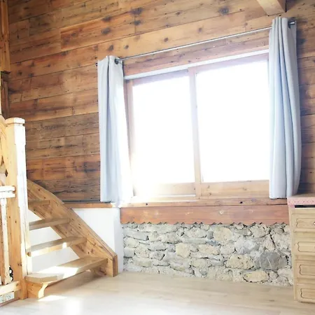 Chaleureuse Maison De Village Σαλέ